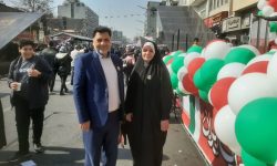 حضورخانوادگی مدیرمسئول ودبیرپایگاه خبری نشاط وزندگی در راهپیمایی ۲۲ بهمن