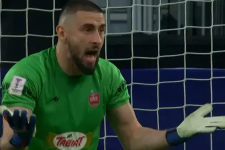 الهلال الهلال ۴ – ۱ پرسپولیس پرسپولیس جزئیات بازی