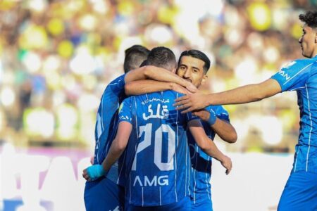 صعود استقلال به صدر جدول با شکست فجر در شیراز/ پای یک مهاجم به گل باز شد