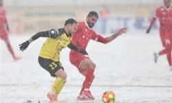 دبل پرسپولیس مقابل سپاهان؛ توقف استقلال در اصفهان/ سرخی آسمان لیگ با برد ازبکی در ال‌کلاسیکوی برفی + جدول و نتایج هفته هفدهم